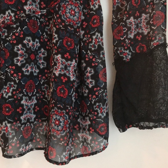 Wendy Bellissimo Black Lace Flower Blouse - Picture 10 of 16